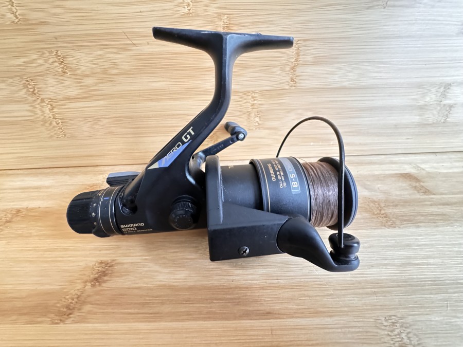 Stationärrolle, Shimano, 6010, Aero GT, mit Kampfbremse, Reservespule, mit Monofiler Schnur, leichte Gebrauchsspuren