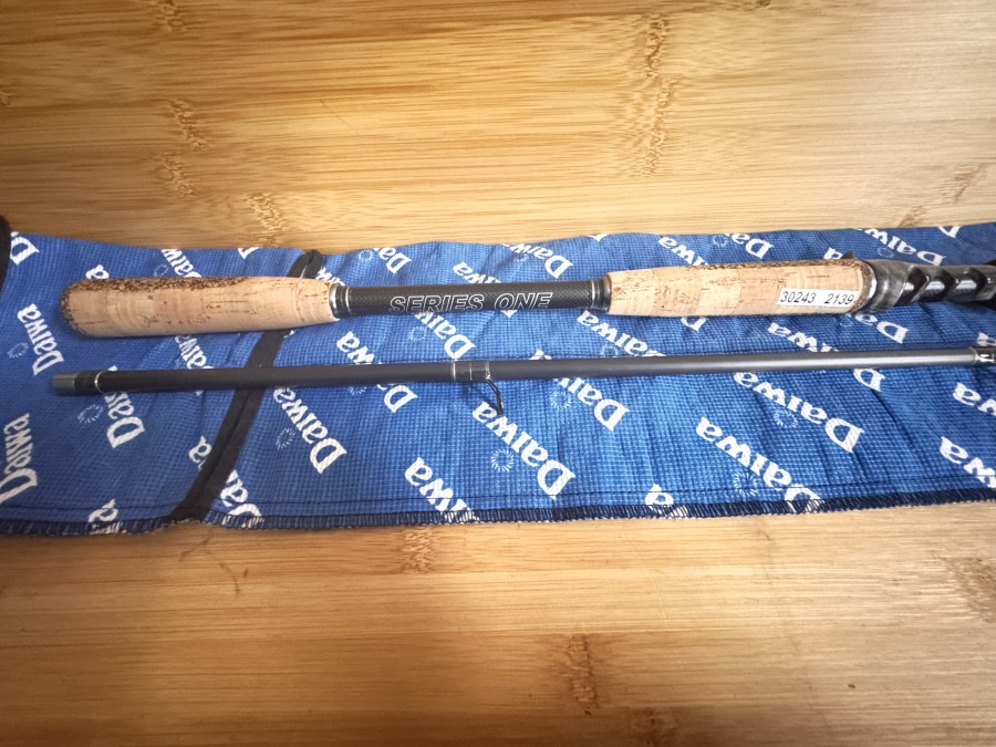 Spinnrute - Baitcast, Berkley, Skeletor Pro, Sec-90 H, Heavy Casting, 1252418, 2tlg., 9", Wg 50-100g, Gewicht117g, Gebrauchsspuren, Futteral (Daiwa), Transportlänge 1410mm