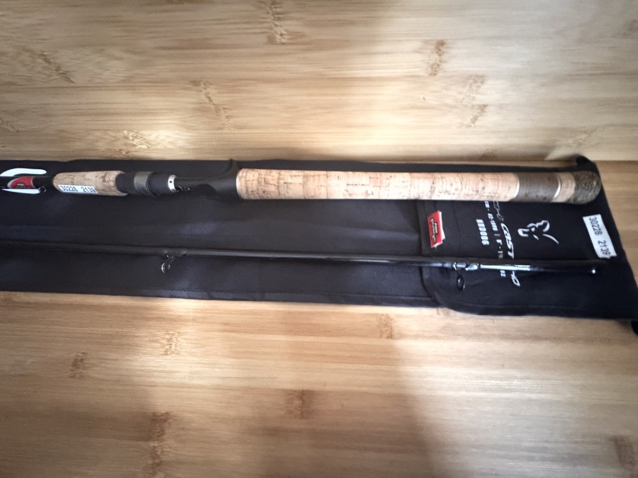 Spinnrute - Baitcast, Fox Rage, XH cast 240, IM7, 2tlg., 240cm, Wg 42-100g, Gewicht 115g, Futteral, Gebrauchsspuren, Transportlänge 1240mm