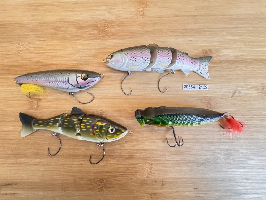 Wobbler, Spro, fast sink, BBZ 1 Jr, 3tlg., 160mm lang, Gewicht 60g, Savage AR, 140mm lang, Gewicht 42g, Makrele, gelb/grün/schwarz, 120mm lang, Gewicht 28g, Jackson, 3tlg., 165mm lang, Gewicht 46g, ungefischt
