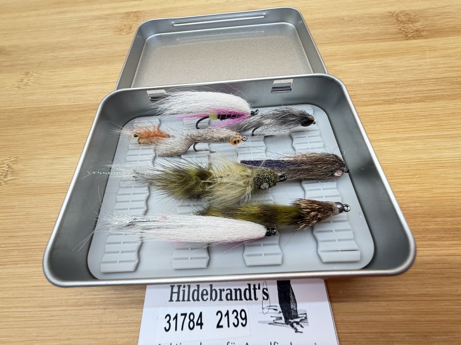 Streamersortiment, Alu Fliegenbox mit Foameinlage, 115x85x20mm, 10 Streamer und Meerforellenfliegen, gute Qualität
