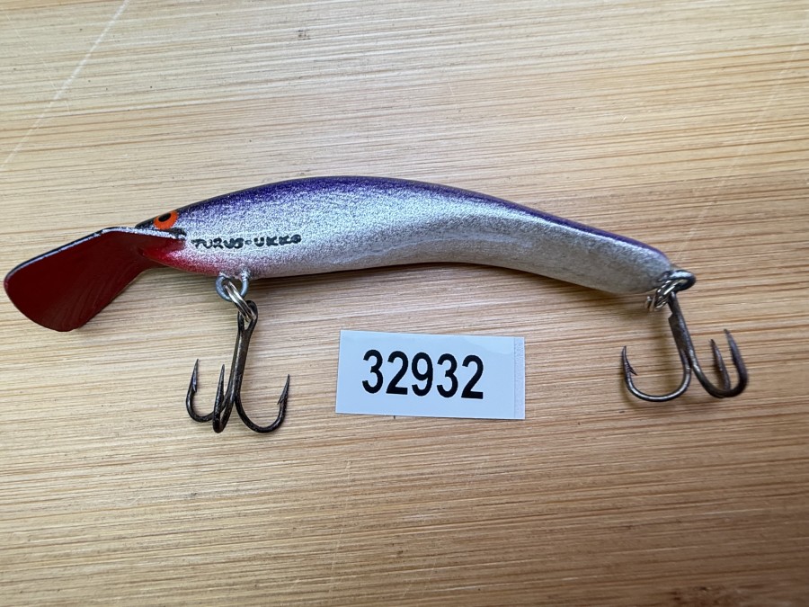 Wobbler, Turus Ukko, Handmade in Finland, gemarkt, rot/silber/violett, 7cm, 5,50g, ungefischt