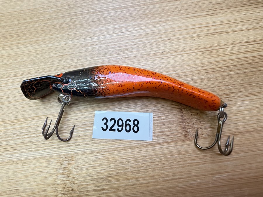 Wobbler, Turus Ukko, Handmade in Finland, Red Devil, rot/schwarz/Glitzer, 7cm, 5,50g, ungefischt