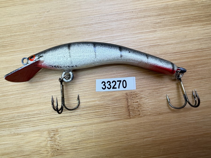 Wobbler, Turus Ukko, Handmade in Finland, gemarkt, Striper, rot/silber/schwarz, 9cm, 11,00g, ungefischt