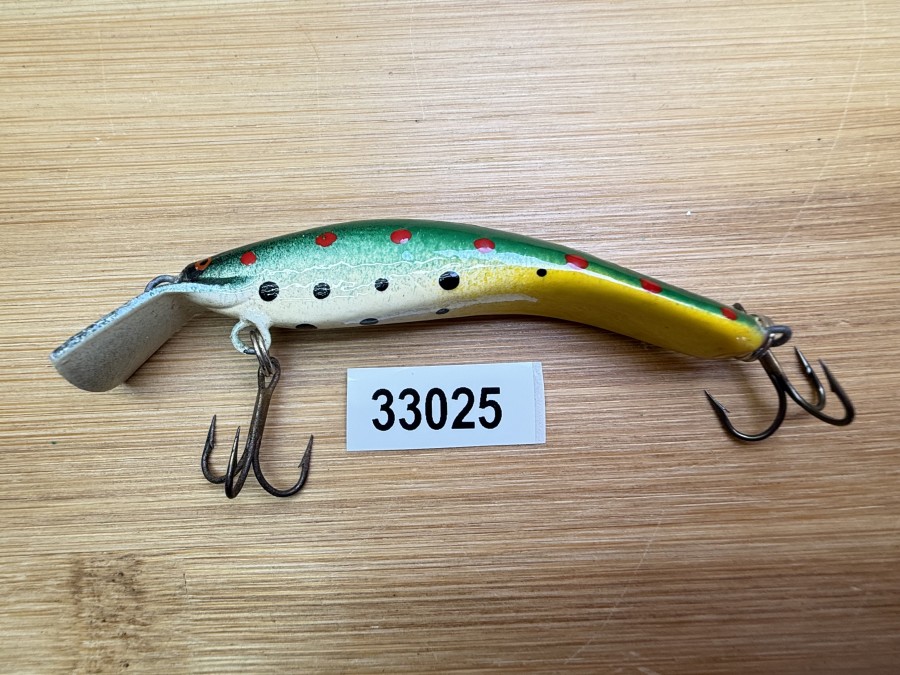 Wobbler, Turus Ukko, Handmade in Finland, orange/beige/grün, schwarze und rote Punkte, 7cm, 5,50g, ungefischt