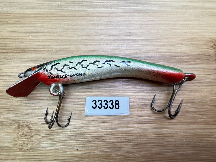 Wobbler, Turus Ukko, Handmade in Finland, gemarkt, rot/silber/grün/schwarz, 9cm, 11,00g, ungefischt