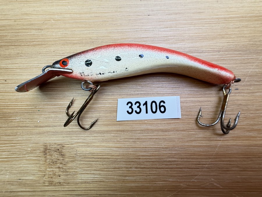 Wobbler, Turus Ukko, Handmade in Finland, gemarkt, beige/silber/rot, schwarze Punkte, 7cm, 5,00g, ungefischt