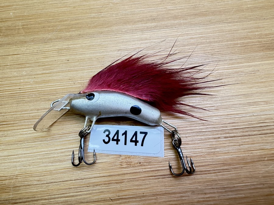 Wobbler, Turunen Finland, 3cm, 4g, silber/schwarz, weinroter Fellstreifen, ungefischt