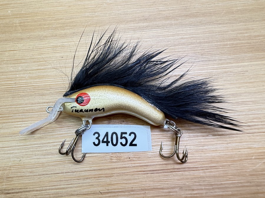 Wobbler, Turunen Finland, gemarkt, 4cm, 4g, orange/beige/gold, schwarzer Fellstreifen, ungefischt