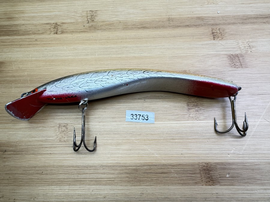 Wobbler, Turus Ukko, Handmade in Finland  - Turus Ukko gemarkt, Revenger, rot/silber/dunkelbraun/schwarz, 20cm, 48g, ungefischt,
