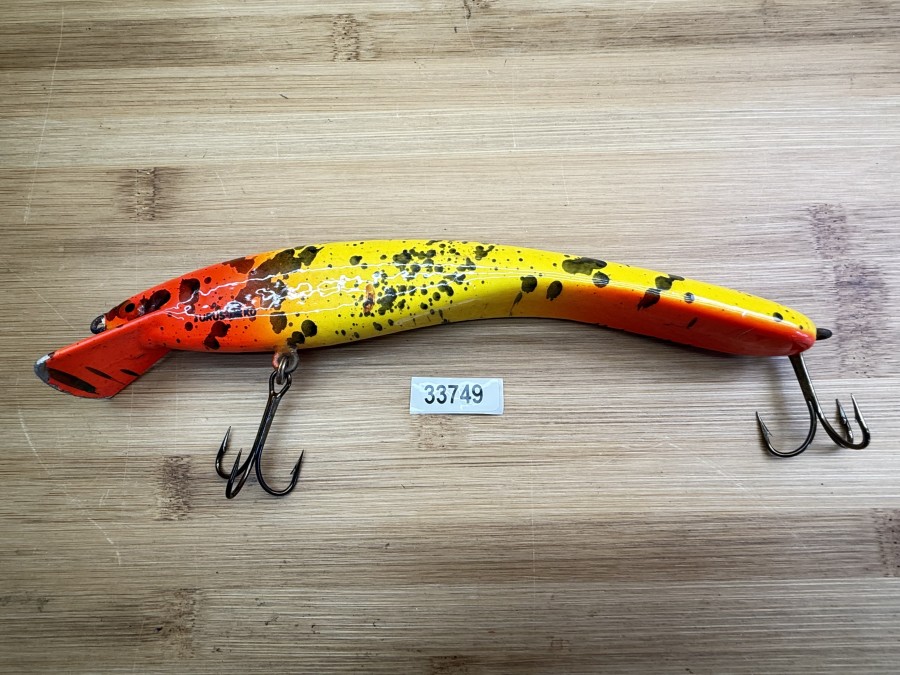Wobbler, Turus Ukko, Handmade in Finland, Turus Ukko gemarkt, rot/gelb/schwarz, 20cm, 53g, ungefischt,